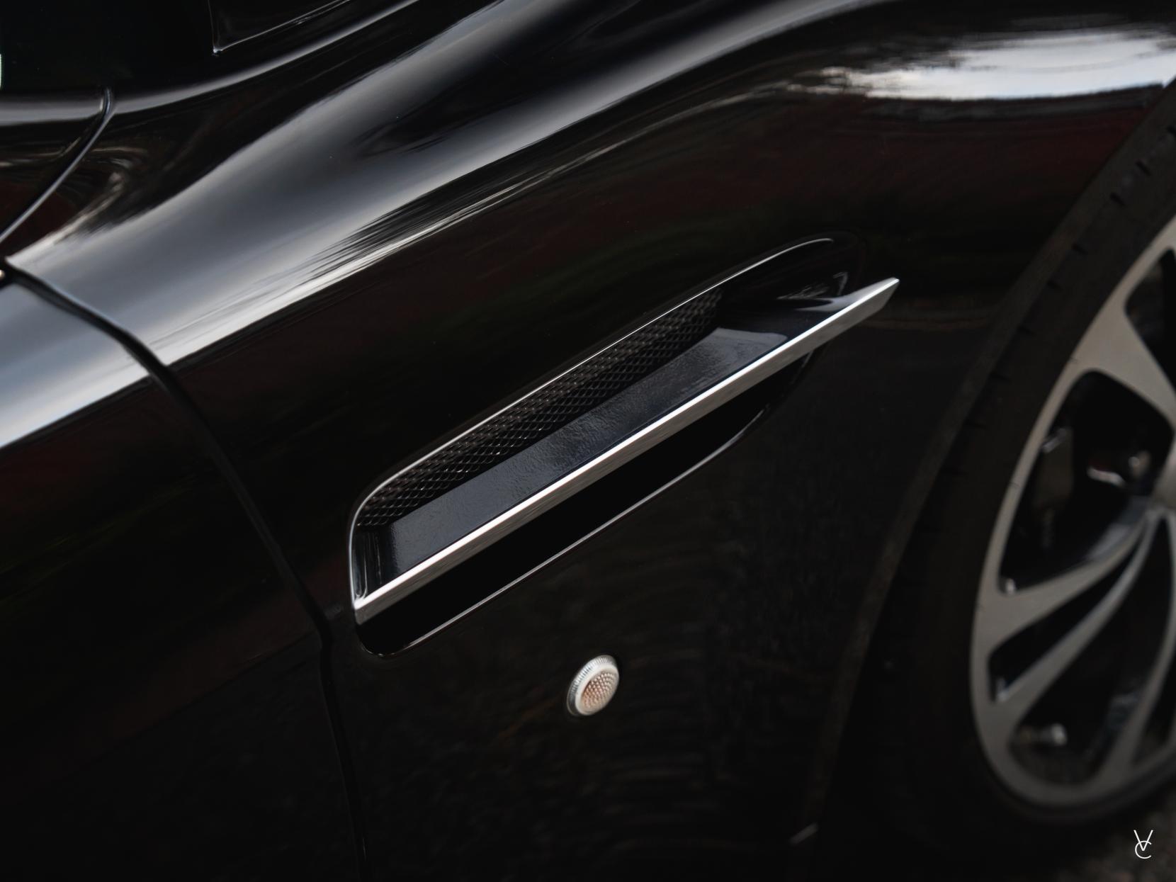 Aston Martin Vantage 6.0 V12 Coupe 2dr Petrol Manual Euro 4 (510 bhp)