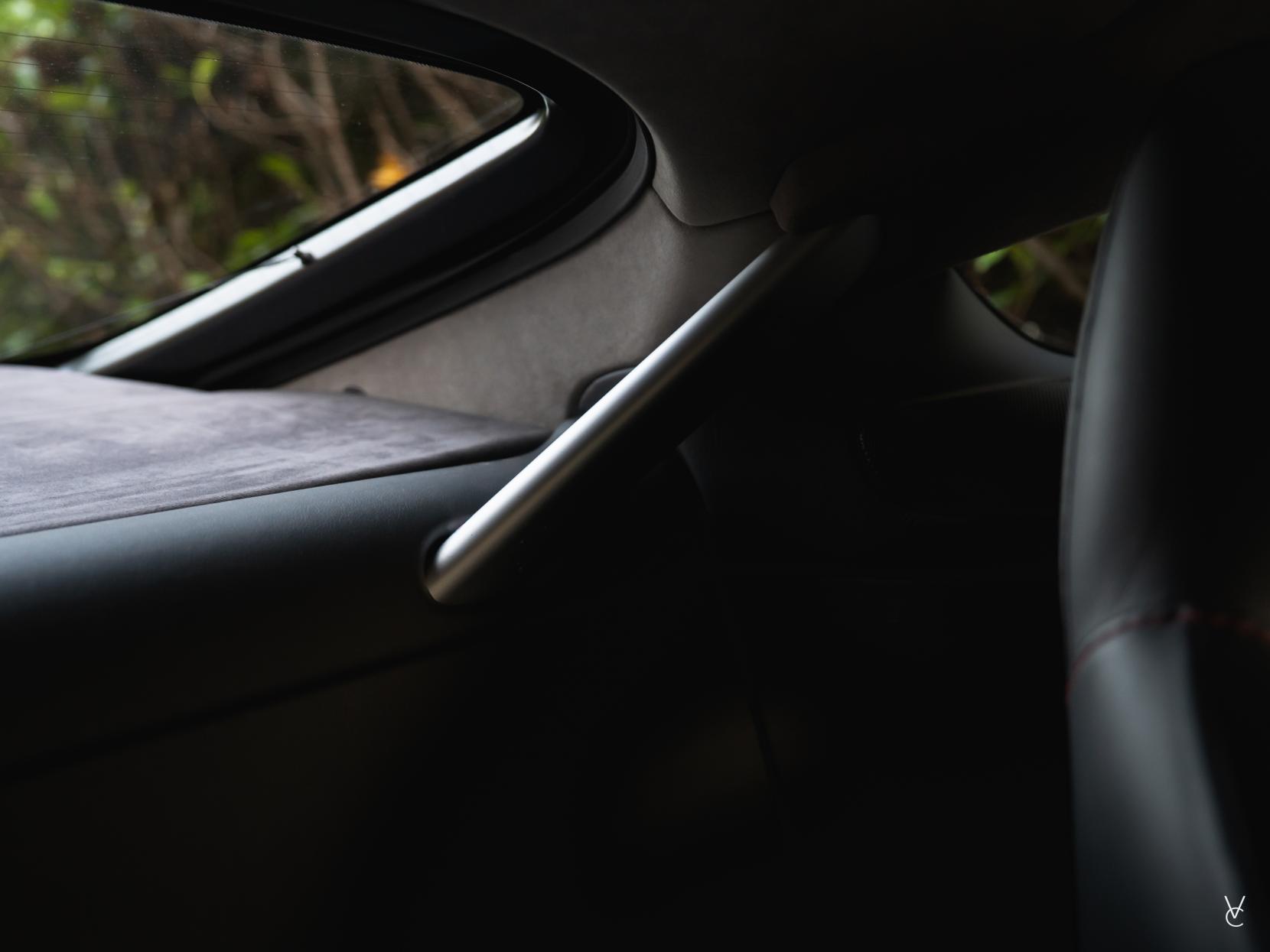 Aston Martin Vantage 6.0 V12 Coupe 2dr Petrol Manual Euro 4 (510 bhp)