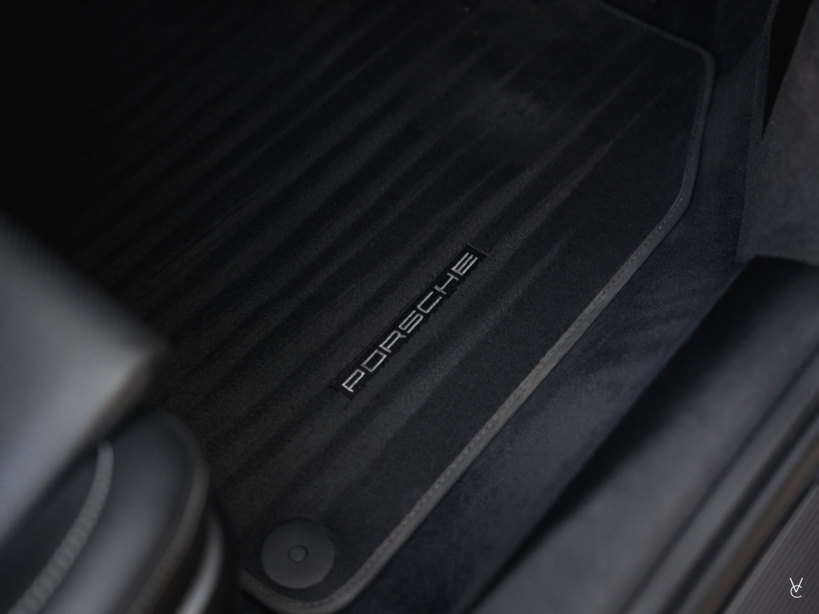 Porsche 911 3.0T 992 Carrera 4 GTS Coupe 2dr Petrol PDK 4WD Euro 6 (s/s) (480 ps)