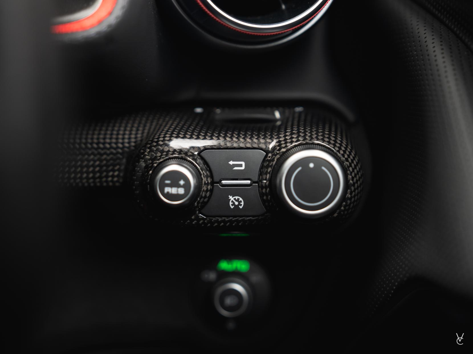 Ferrari 812 Superfast 6.5 V12 Coupe 2dr Petrol F1 DCT Euro 6 (s/s) (800 ps)