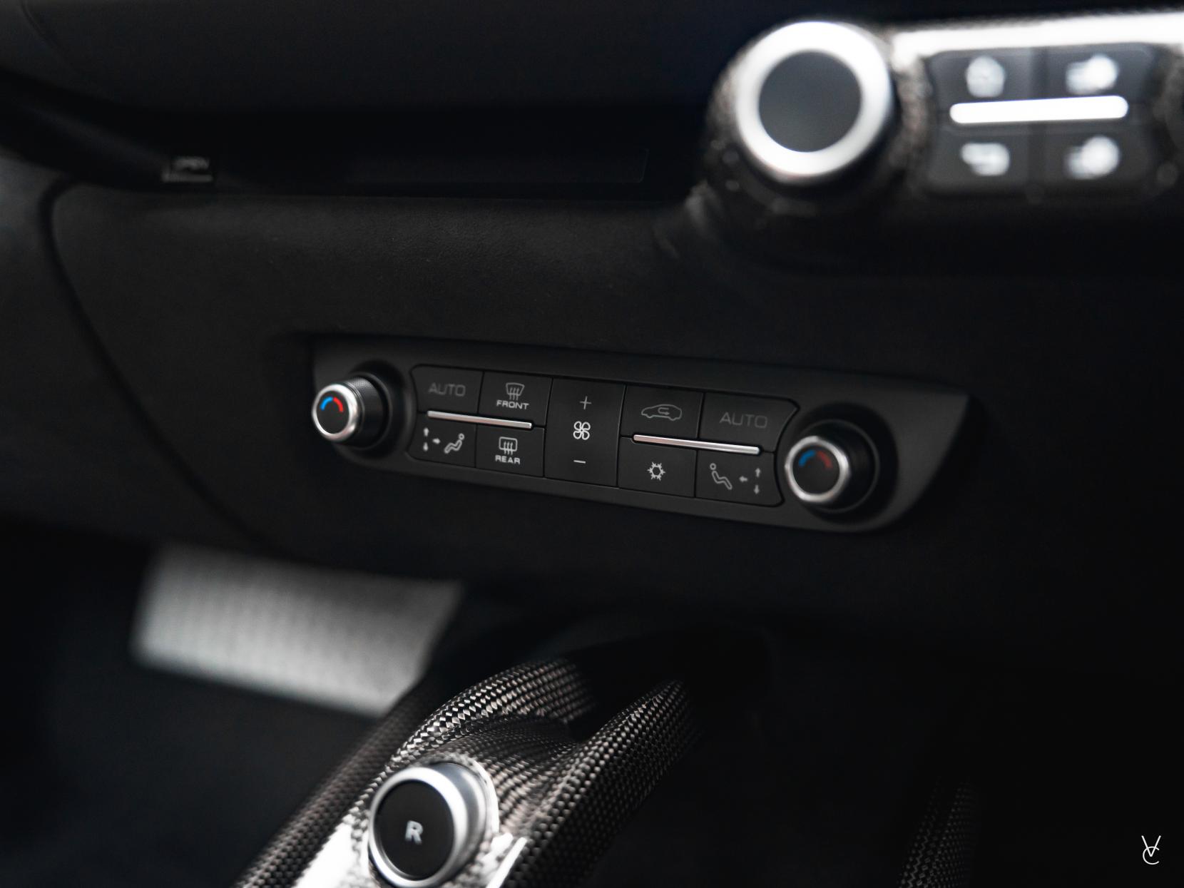 Ferrari 812 Superfast 6.5 V12 Coupe 2dr Petrol F1 DCT Euro 6 (s/s) (800 ps)