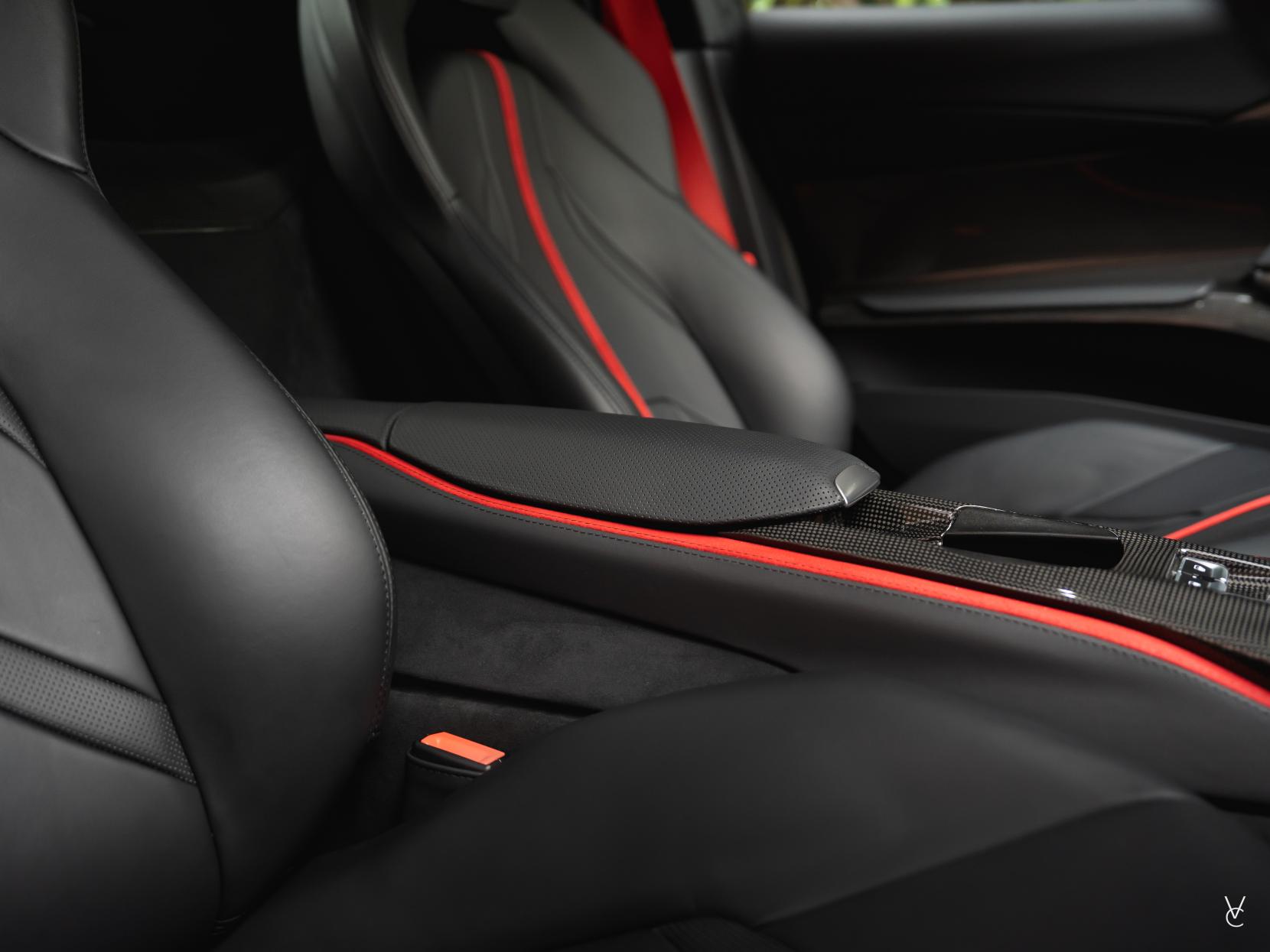 Ferrari 812 Superfast 6.5 V12 Coupe 2dr Petrol F1 DCT Euro 6 (s/s) (800 ps)