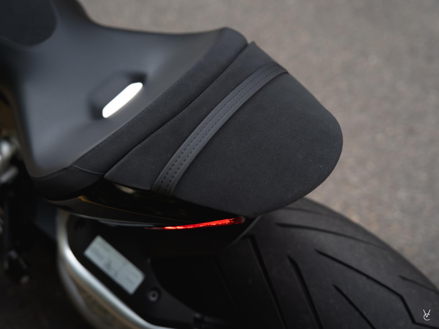 Ducati XDiavel 1262 S Custom Cruiser Petrol Manual Euro 4 (152 ps)