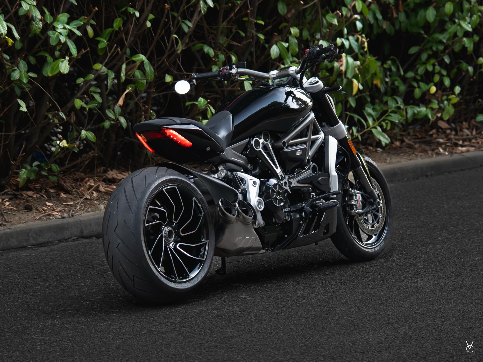 Ducati XDiavel 1262 S Custom Cruiser Petrol Manual Euro 4 (152 ps)