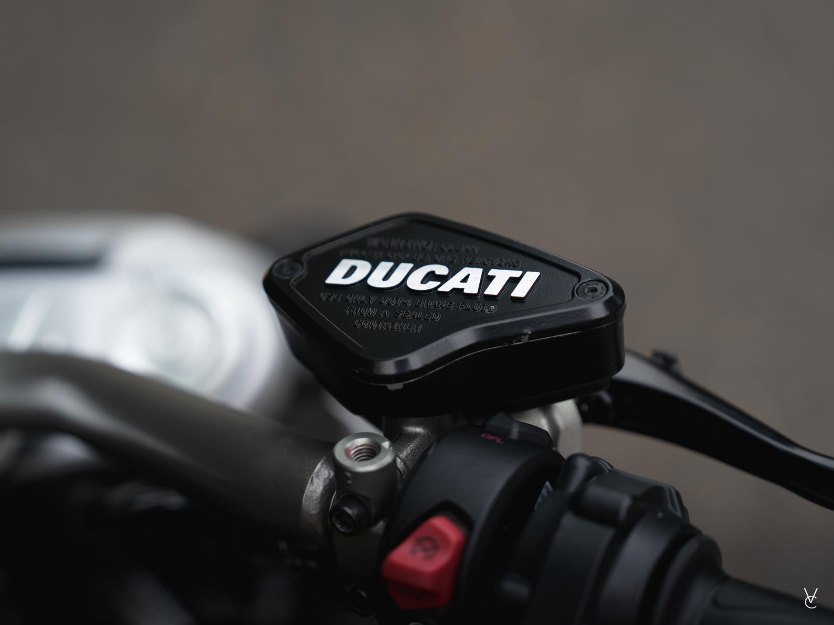 Ducati XDiavel 1262 S Custom Cruiser Petrol Manual Euro 4 (152 ps)