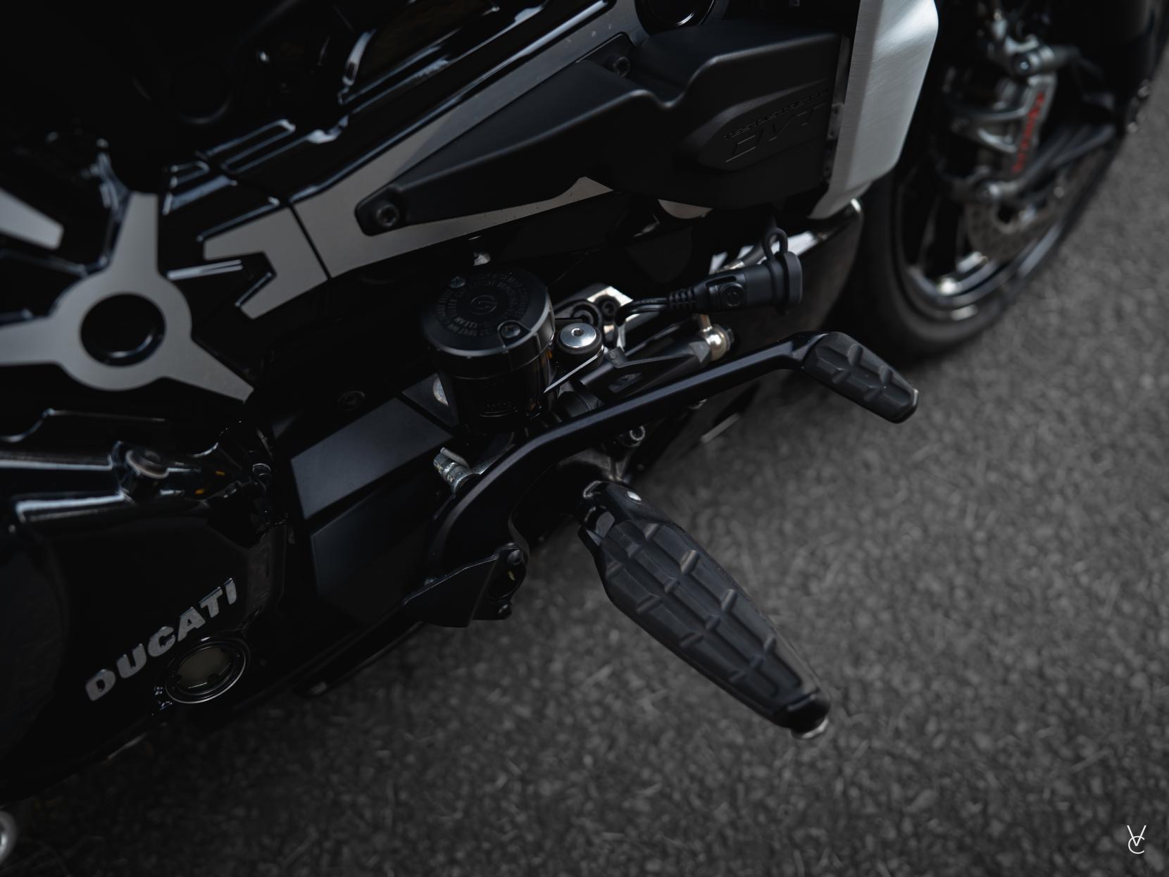 Ducati XDiavel 1262 S Custom Cruiser Petrol Manual Euro 4 (152 ps)