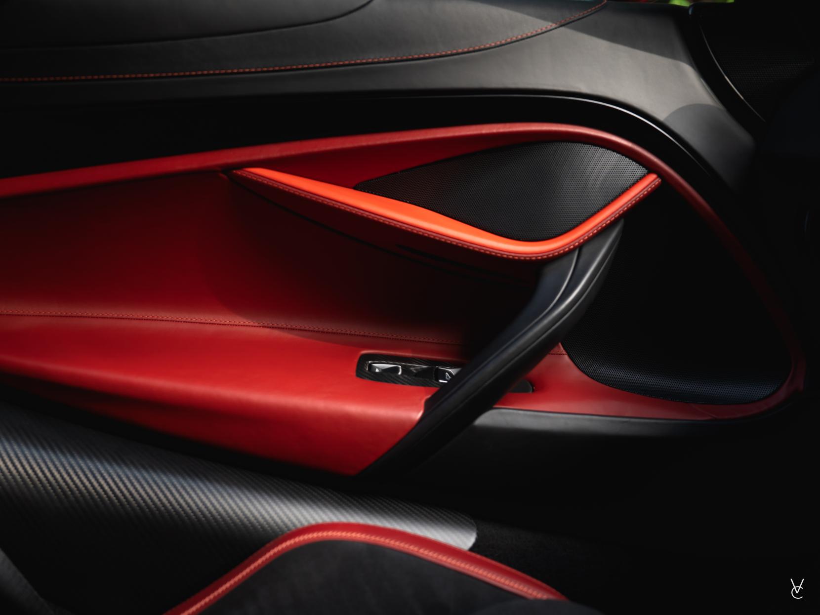 McLaren 720S 4.0T V8 Coupe 2dr Petrol SSG Euro 6 (s/s) (720 ps)