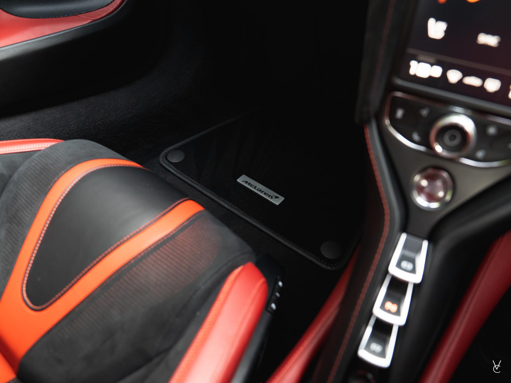 McLaren 720S 4.0T V8 Coupe 2dr Petrol SSG Euro 6 (s/s) (720 ps)