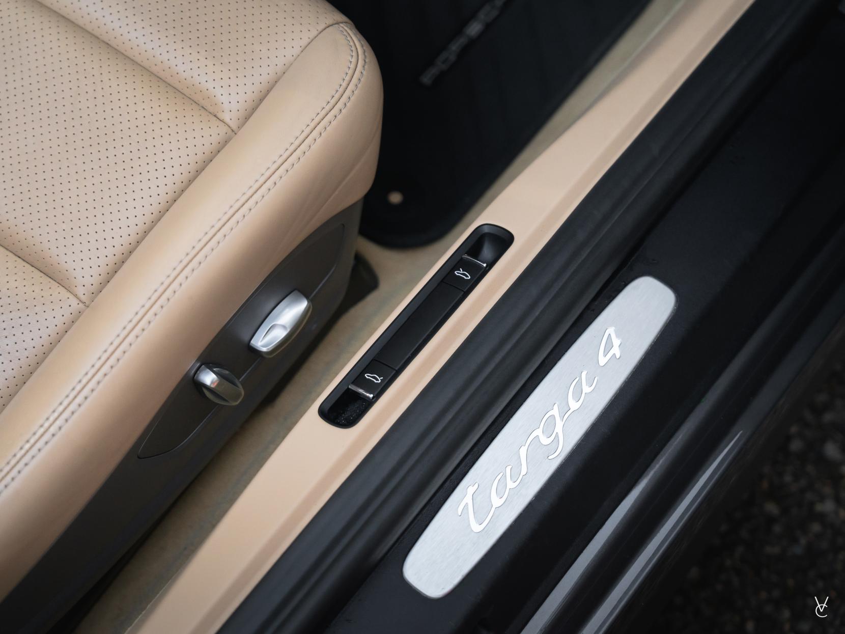 Porsche 911 3.0T 991 4 Targa 2dr Petrol PDK 4WD Euro 6 (s/s) (370 ps)