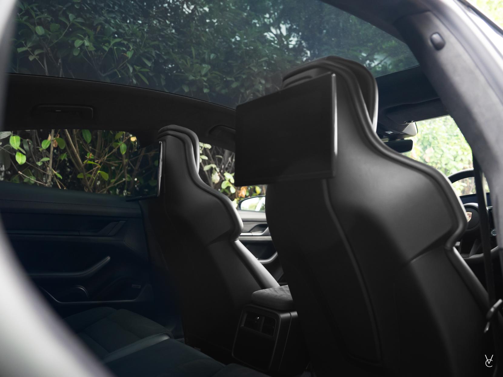 Porsche Taycan Performance Plus 93.4kWh GTS Saloon 4dr Electric Auto 4WD (11kW Charger) (598 ps)