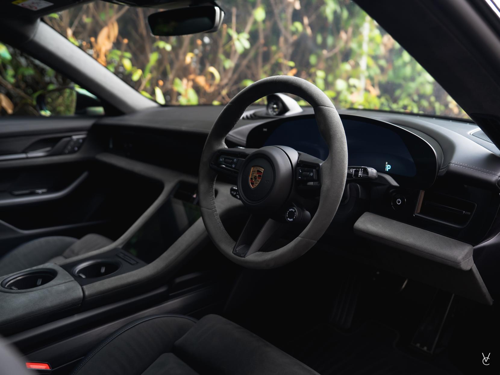Porsche Taycan Performance Plus 93.4kWh GTS Saloon 4dr Electric Auto 4WD (11kW Charger) (598 ps)
