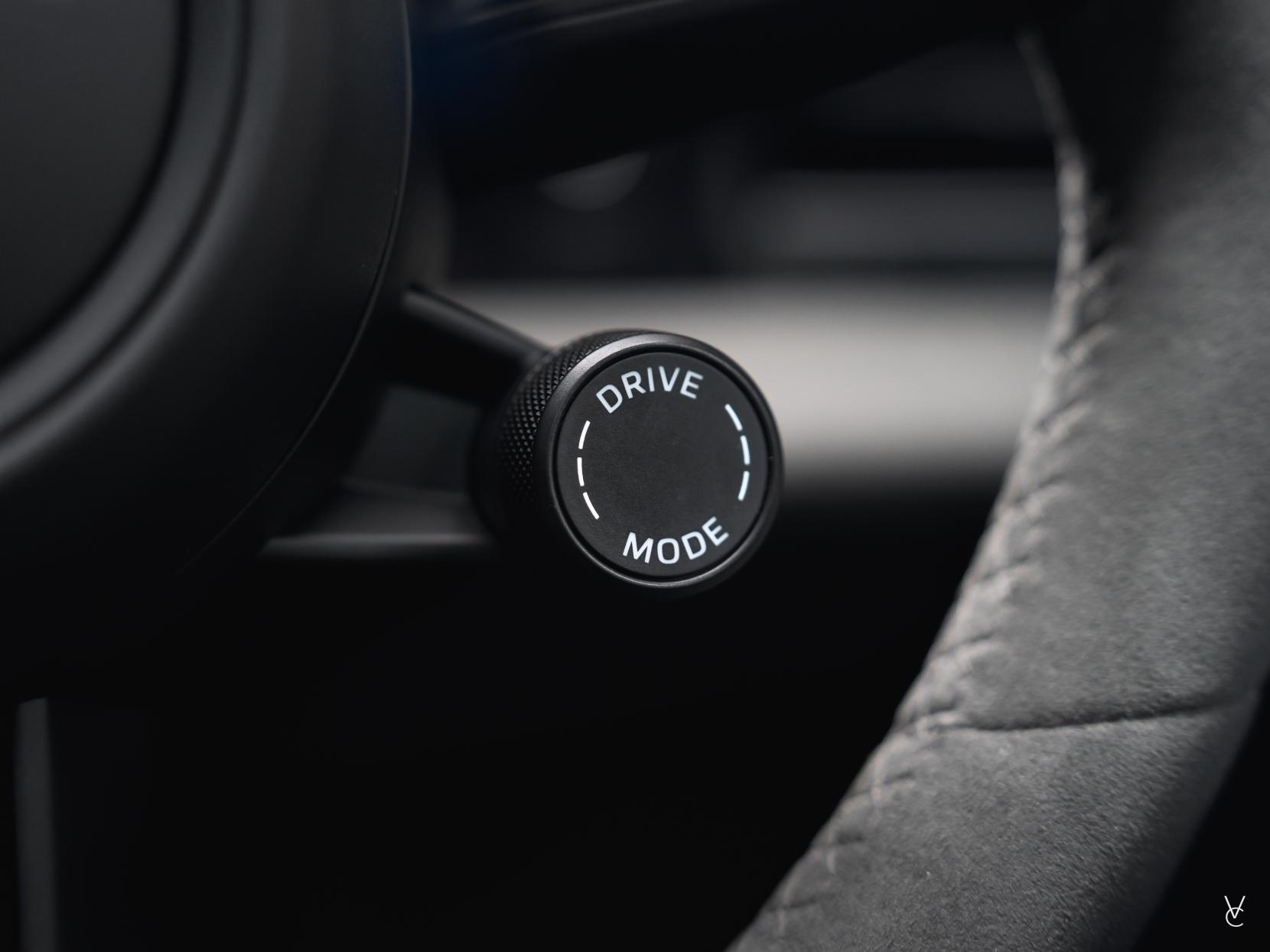 Porsche Taycan Performance Plus 93.4kWh GTS Saloon 4dr Electric Auto 4WD (11kW Charger) (598 ps)