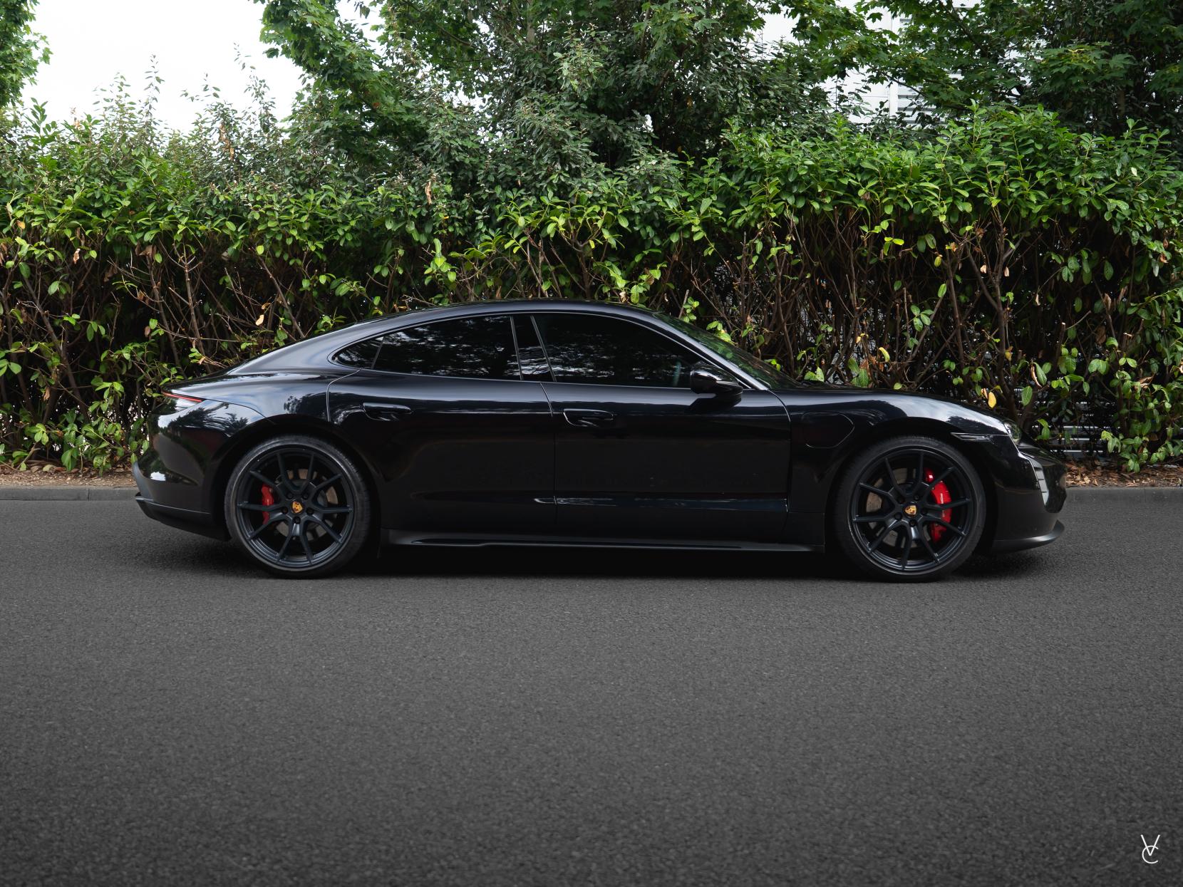 Porsche Taycan Performance Plus 93.4kWh GTS Saloon 4dr Electric Auto 4WD (11kW Charger) (598 ps)