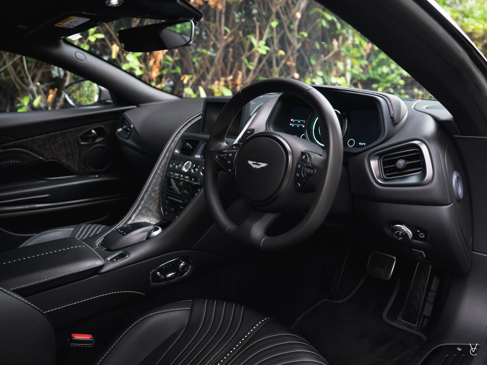 Aston Martin DB11 4.0 V8 Coupe 2dr Petrol Auto Euro 6 (s/s) (510 ps)