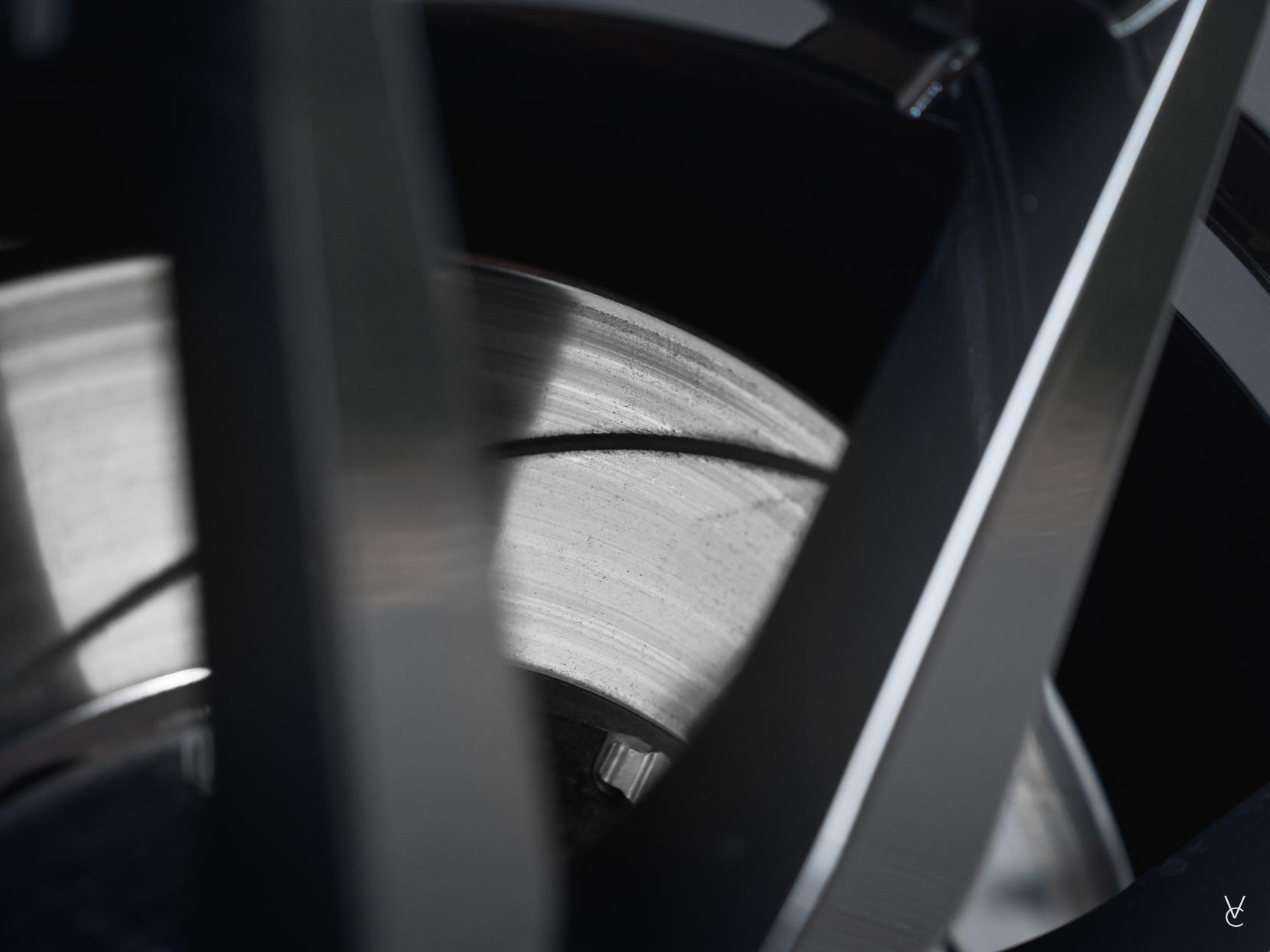 Aston Martin DB11 4.0 V8 Coupe 2dr Petrol Auto Euro 6 (s/s) (510 ps)