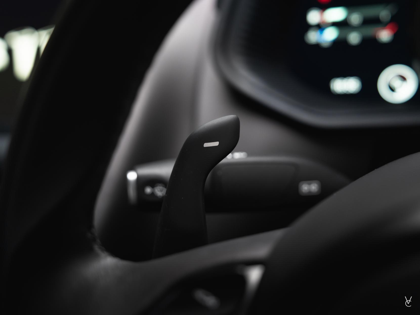 Aston Martin DB11 4.0 V8 Coupe 2dr Petrol Auto Euro 6 (s/s) (510 ps)