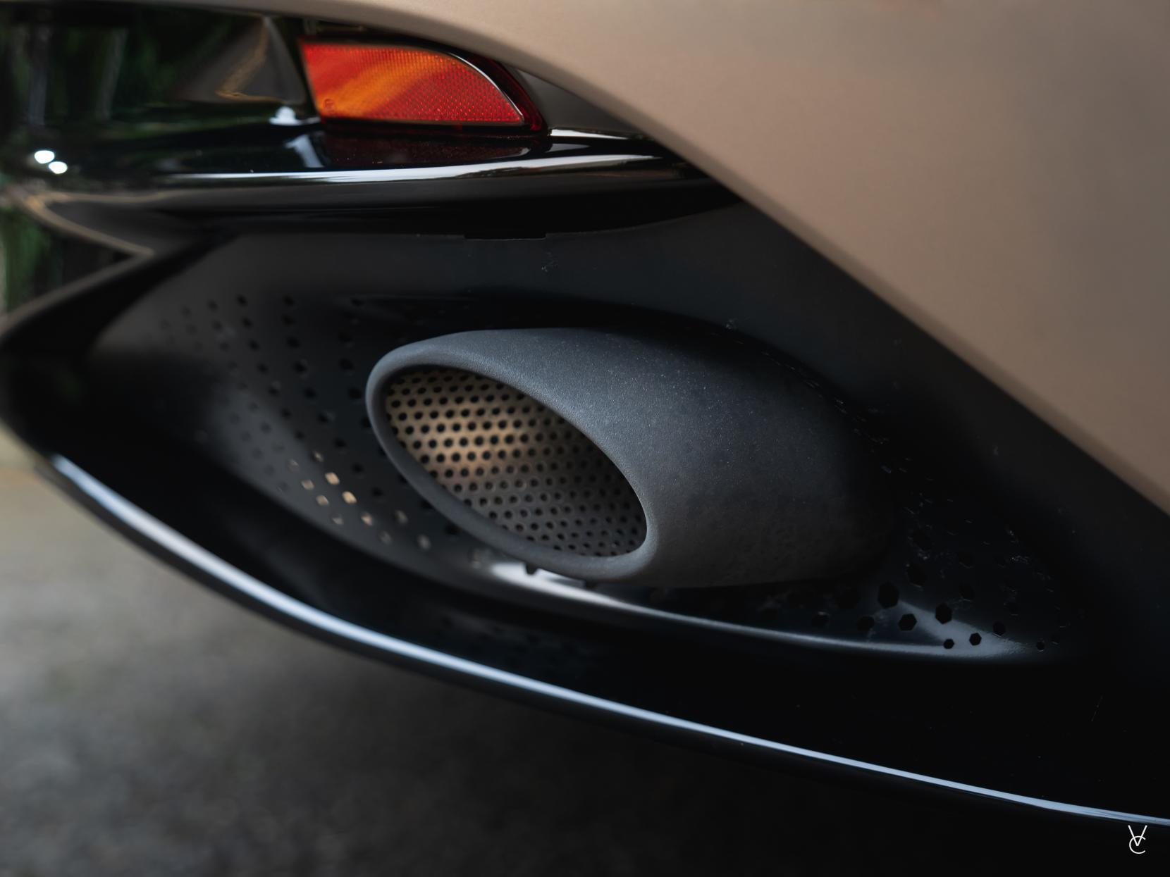 Aston Martin DB11 4.0 V8 Coupe 2dr Petrol Auto Euro 6 (s/s) (510 ps)