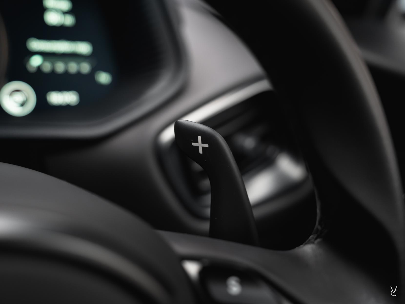 Aston Martin DB11 4.0 V8 Coupe 2dr Petrol Auto Euro 6 (s/s) (510 ps)