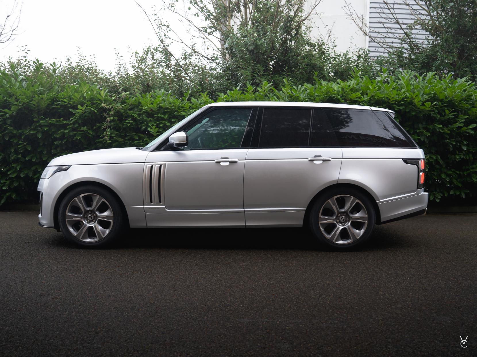 Land Rover Range Rover 3.0 SD V6 Vogue SUV 5dr Diesel Auto 4WD Euro 6 (s/s) (275 ps)