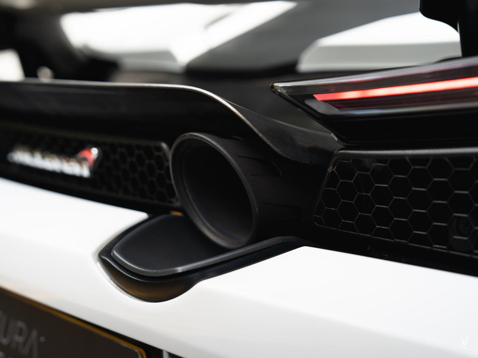 McLaren 720S 4.0T V8 Performance Coupe 2dr Petrol SSG Euro 6 (s/s) (720 ps)