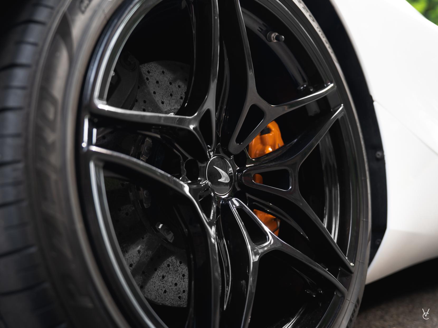McLaren 720S 4.0T V8 Performance Coupe 2dr Petrol SSG Euro 6 (s/s) (720 ps)