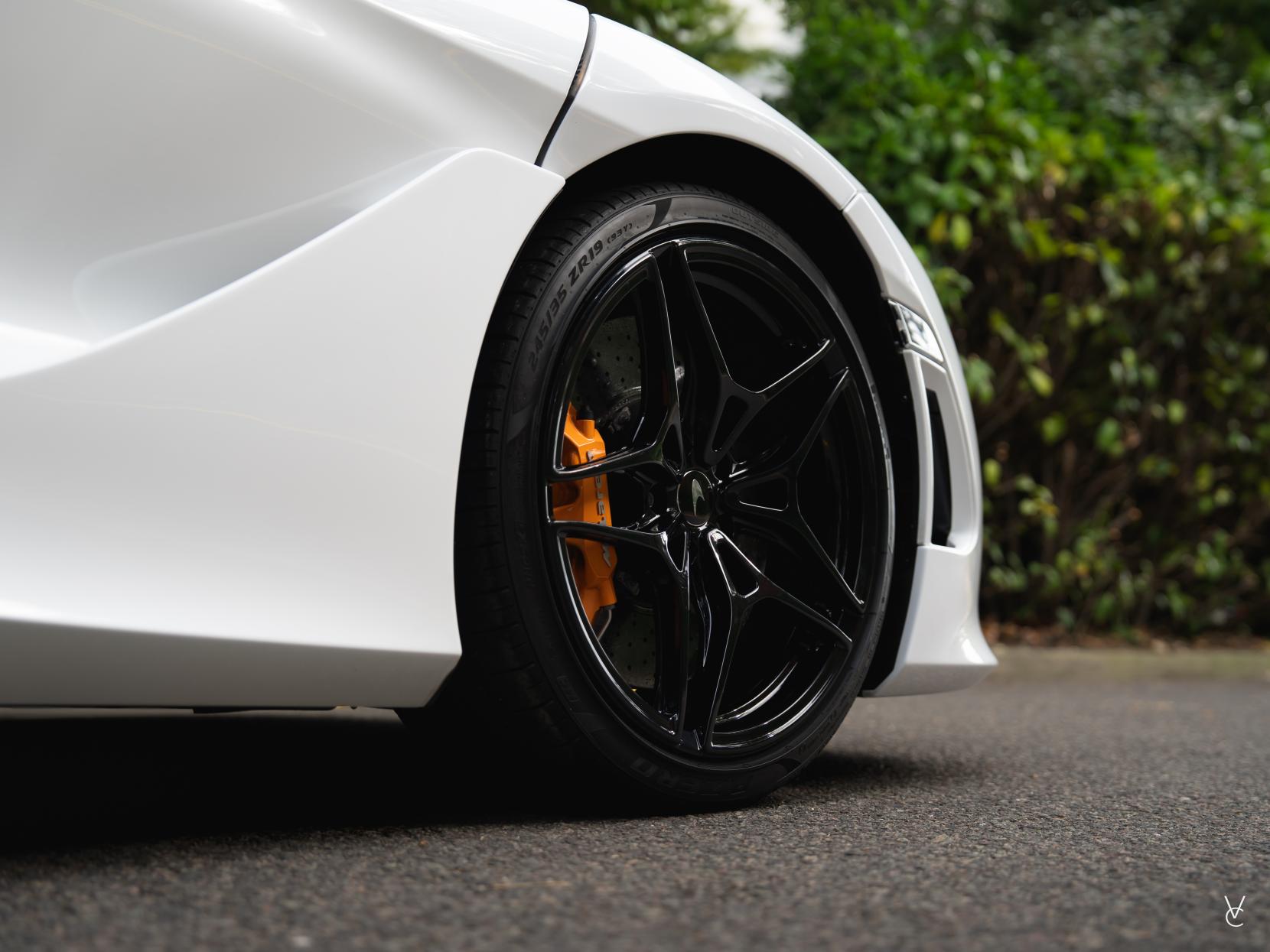 McLaren 720S 4.0T V8 Performance Coupe 2dr Petrol SSG Euro 6 (s/s) (720 ps)