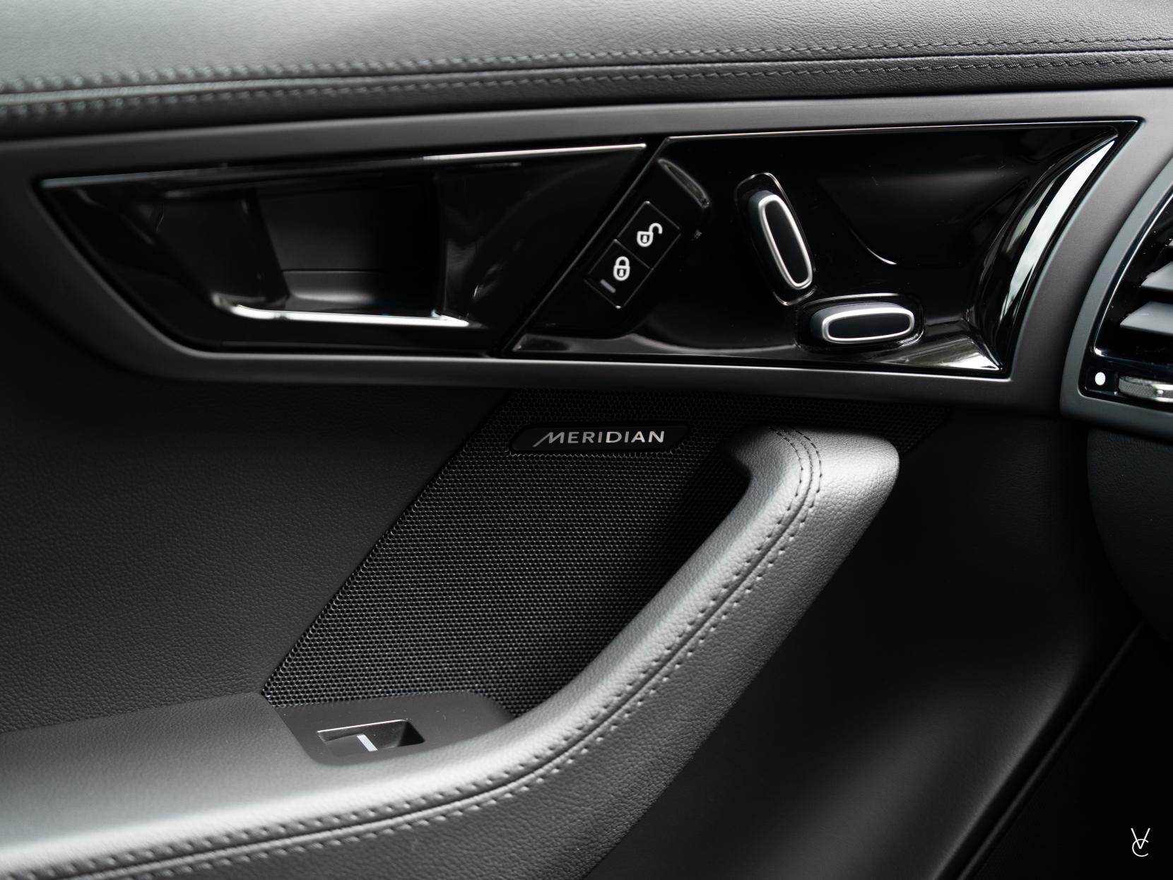 Jaguar F-Type 2.0i GPF R-Dynamic Coupe 2dr Petrol Auto Euro 6 (s/s) (300 ps)