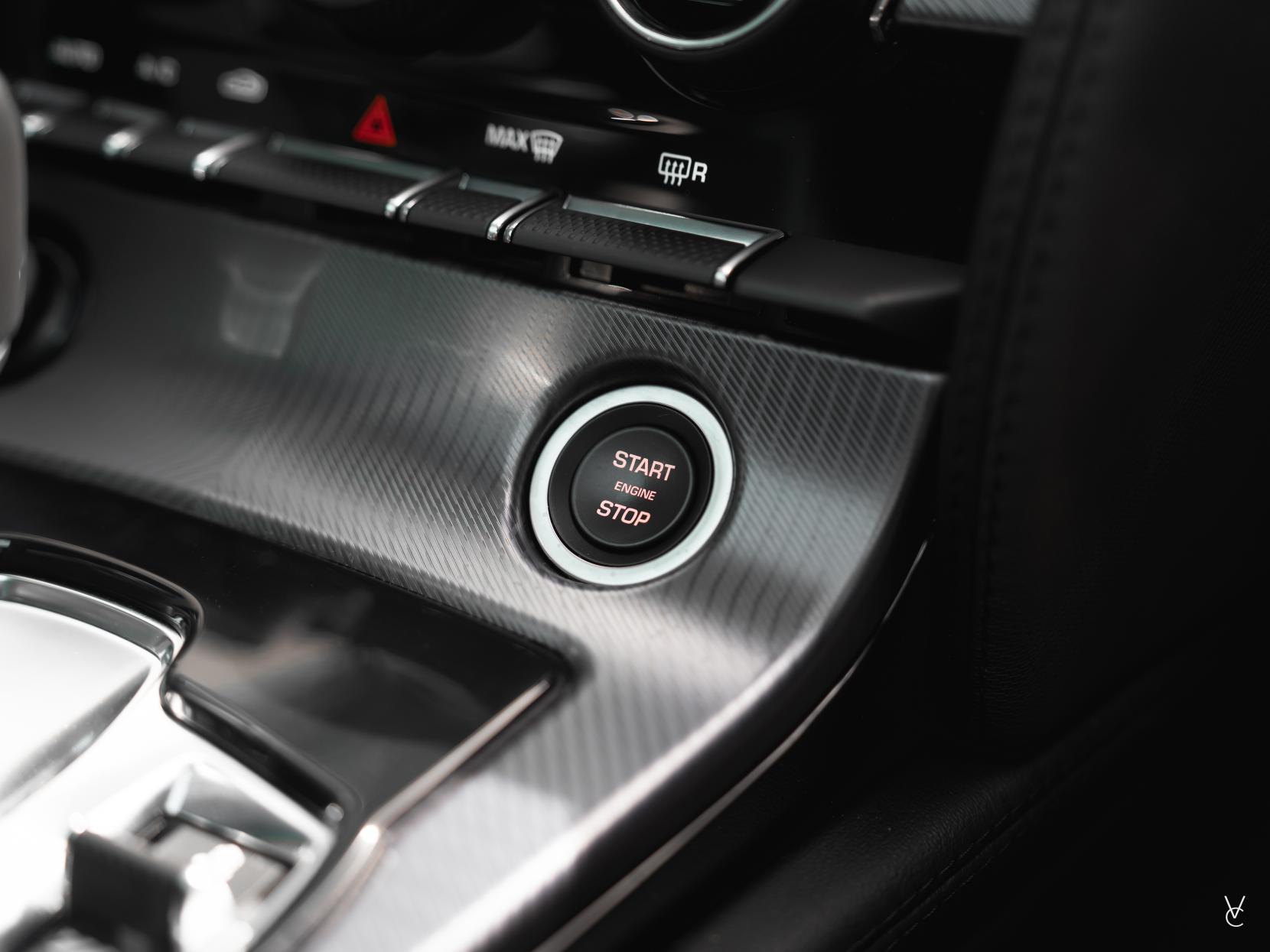 Jaguar F-Type 2.0i GPF R-Dynamic Coupe 2dr Petrol Auto Euro 6 (s/s) (300 ps)