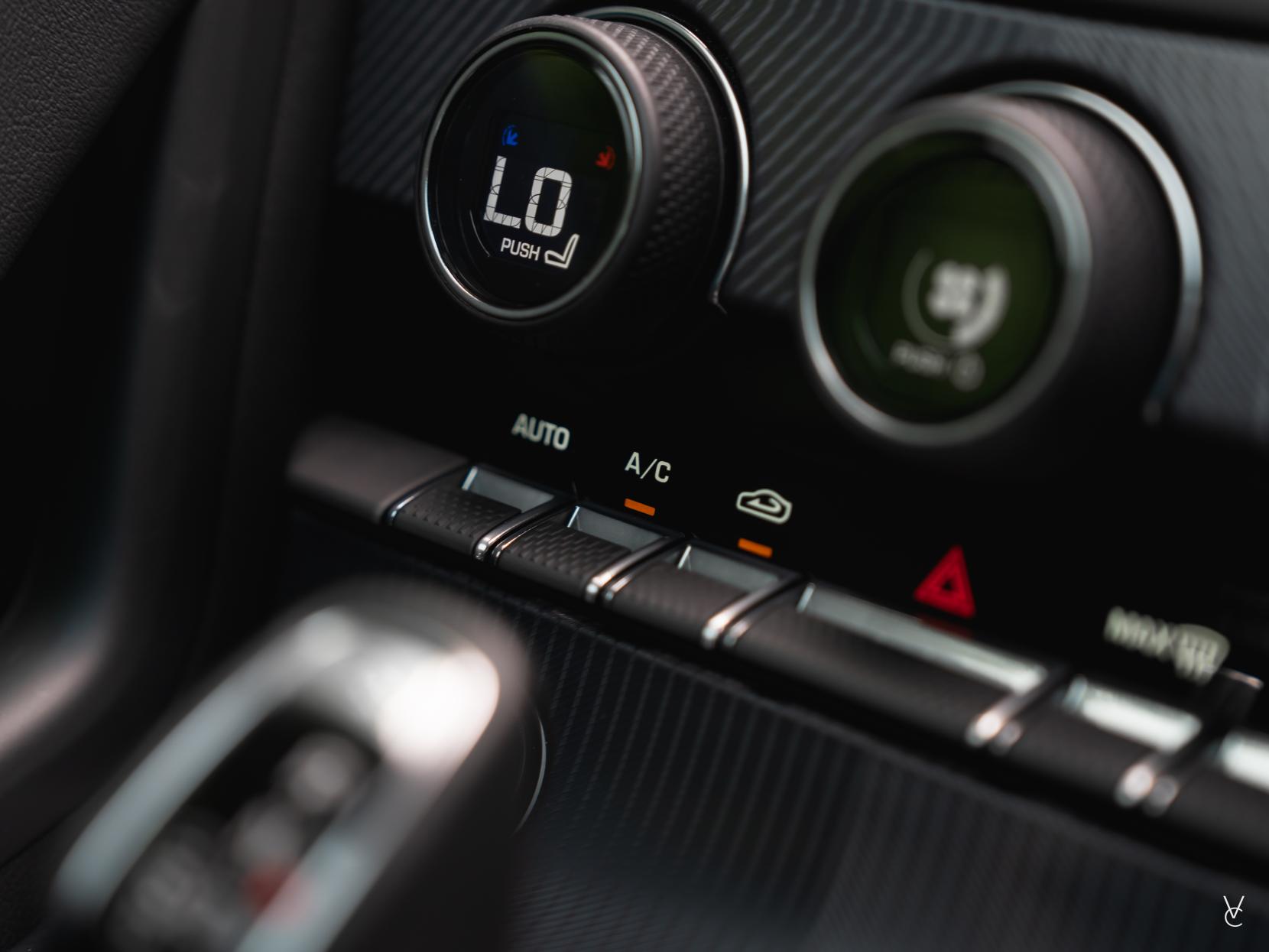 Jaguar F-Type 2.0i GPF R-Dynamic Coupe 2dr Petrol Auto Euro 6 (s/s) (300 ps)