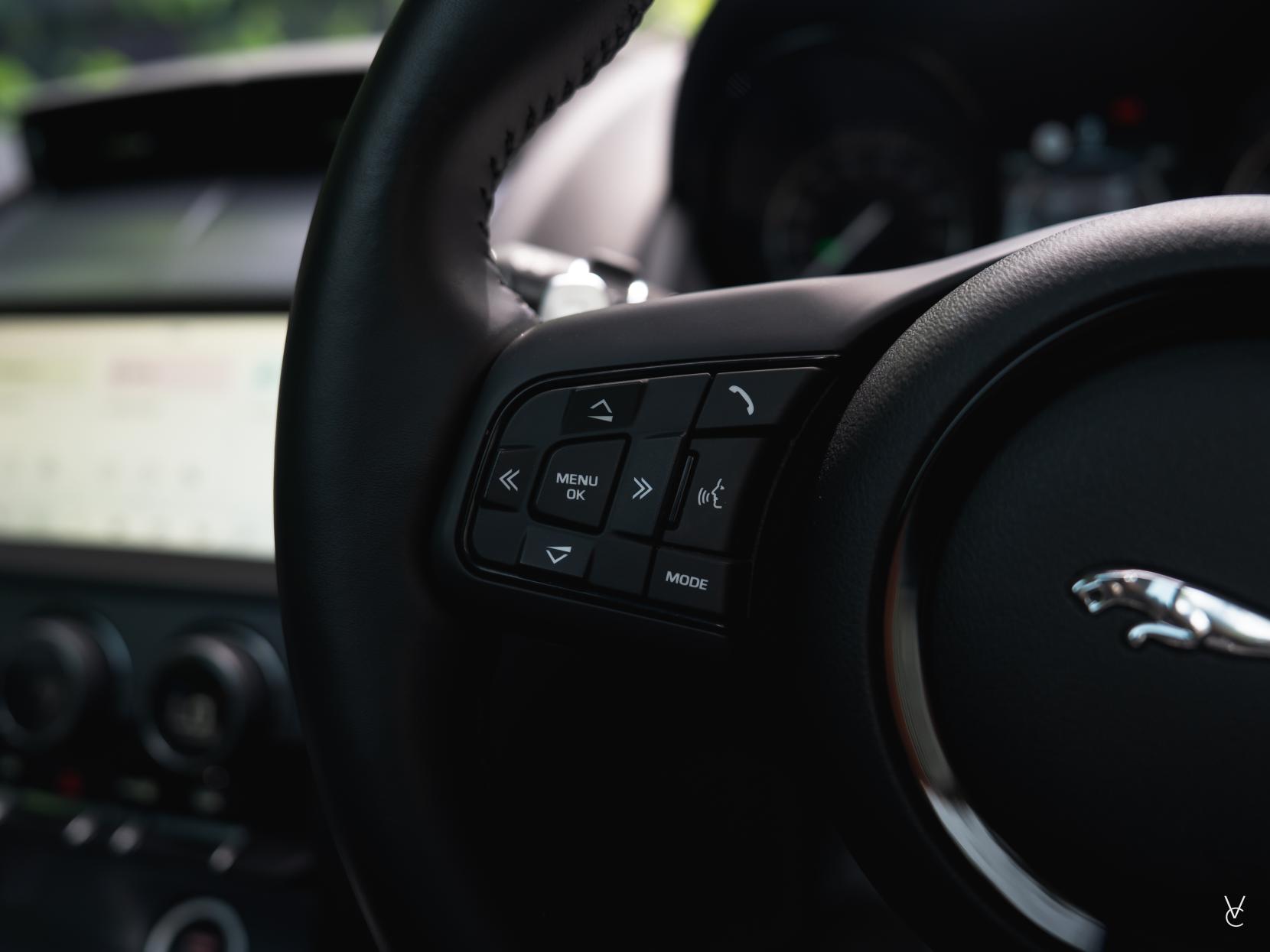 Jaguar F-Type 2.0i GPF R-Dynamic Coupe 2dr Petrol Auto Euro 6 (s/s) (300 ps)