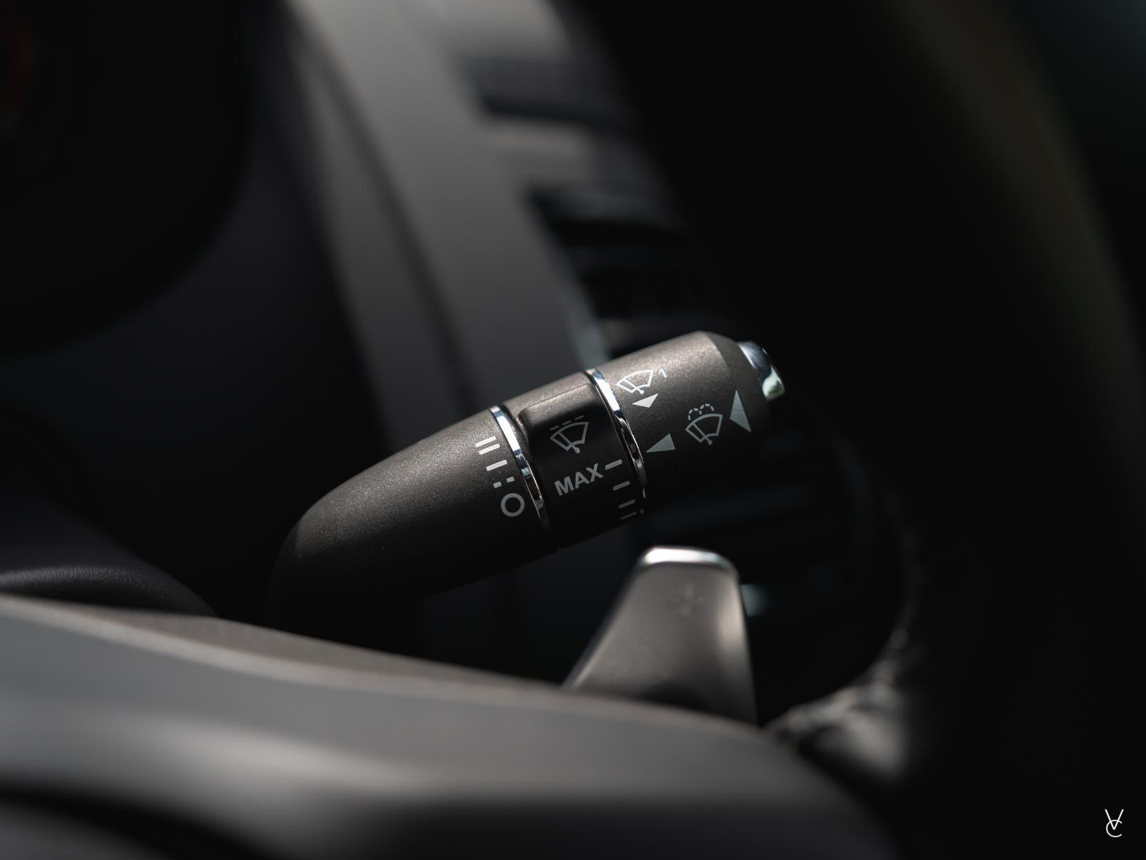 Jaguar F-Type 2.0i GPF R-Dynamic Coupe 2dr Petrol Auto Euro 6 (s/s) (300 ps)