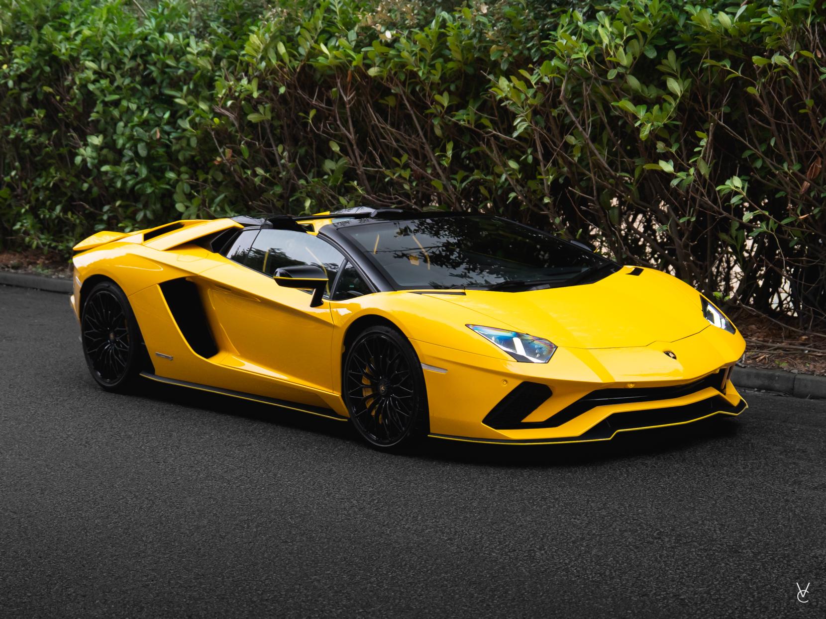 Lamborghini Aventador 6.5 V12 LP 740-4 S Roadster 2dr Petrol ISR 4WD Euro 6 (740 ps)