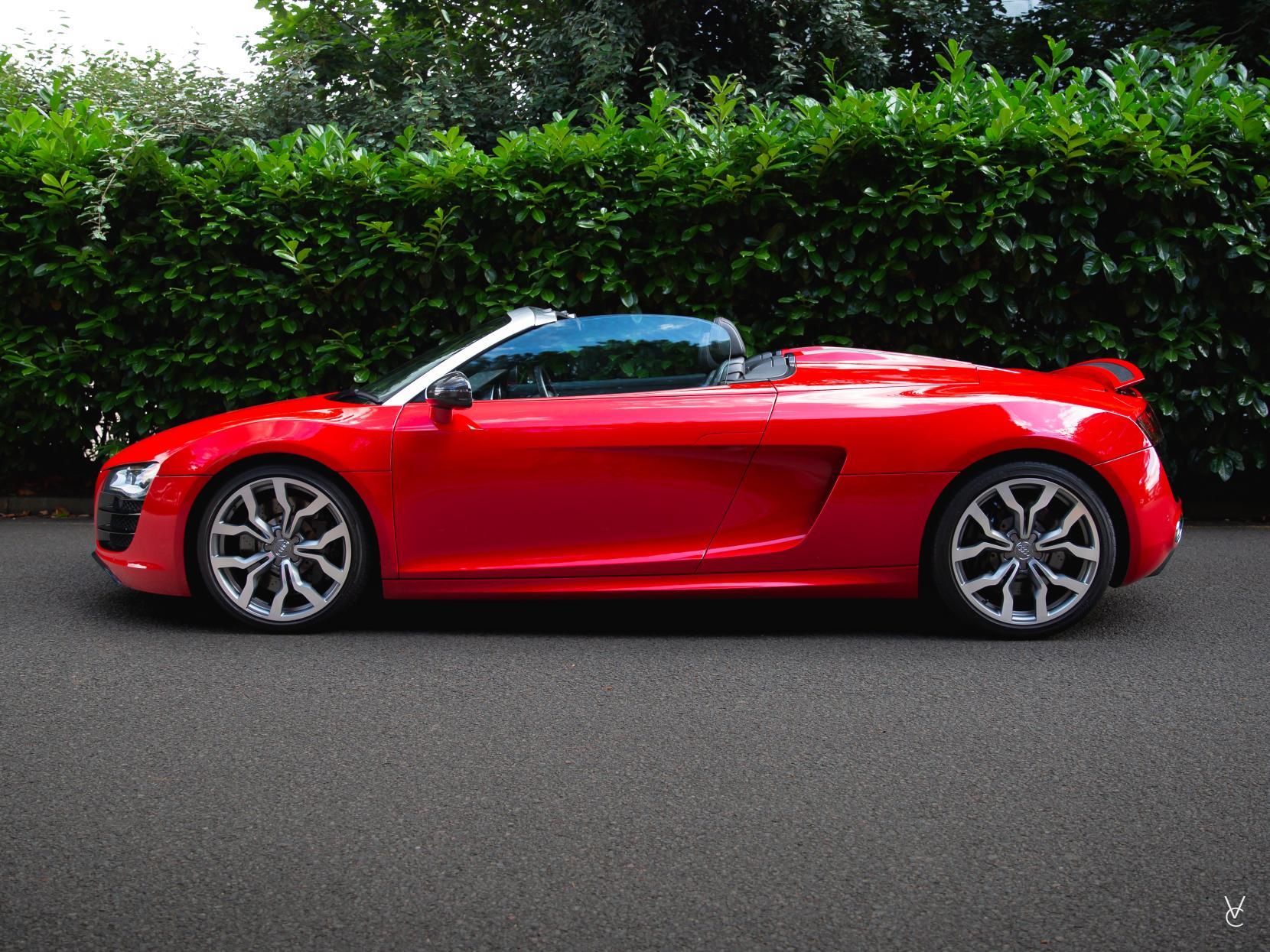 Audi R8 5.2 FSI V10 Spyder 2dr Petrol R Tronic quattro Euro 4 (525 ps)