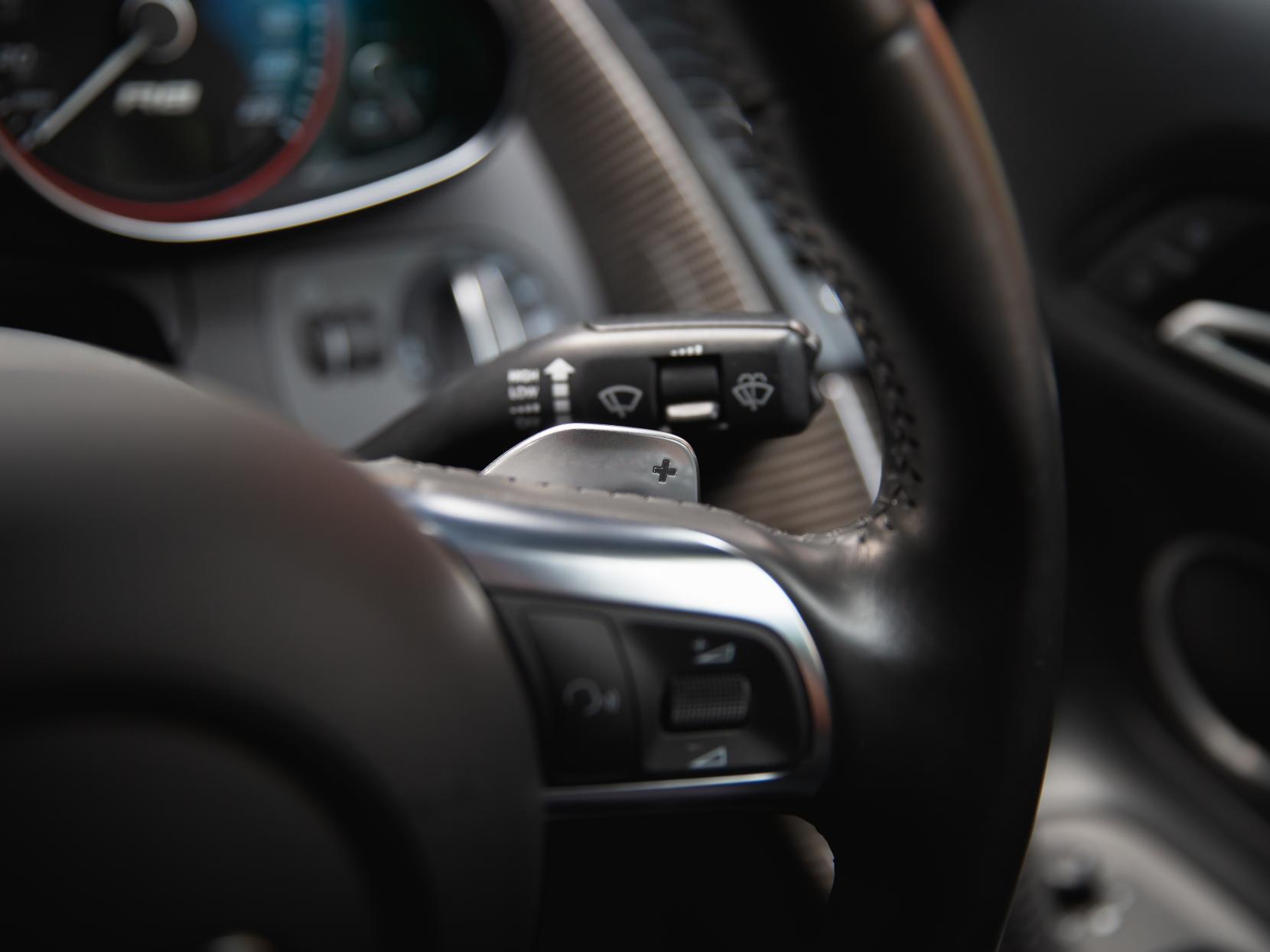 Audi R8 5.2 FSI V10 Spyder 2dr Petrol R Tronic quattro Euro 4 (525 ps)