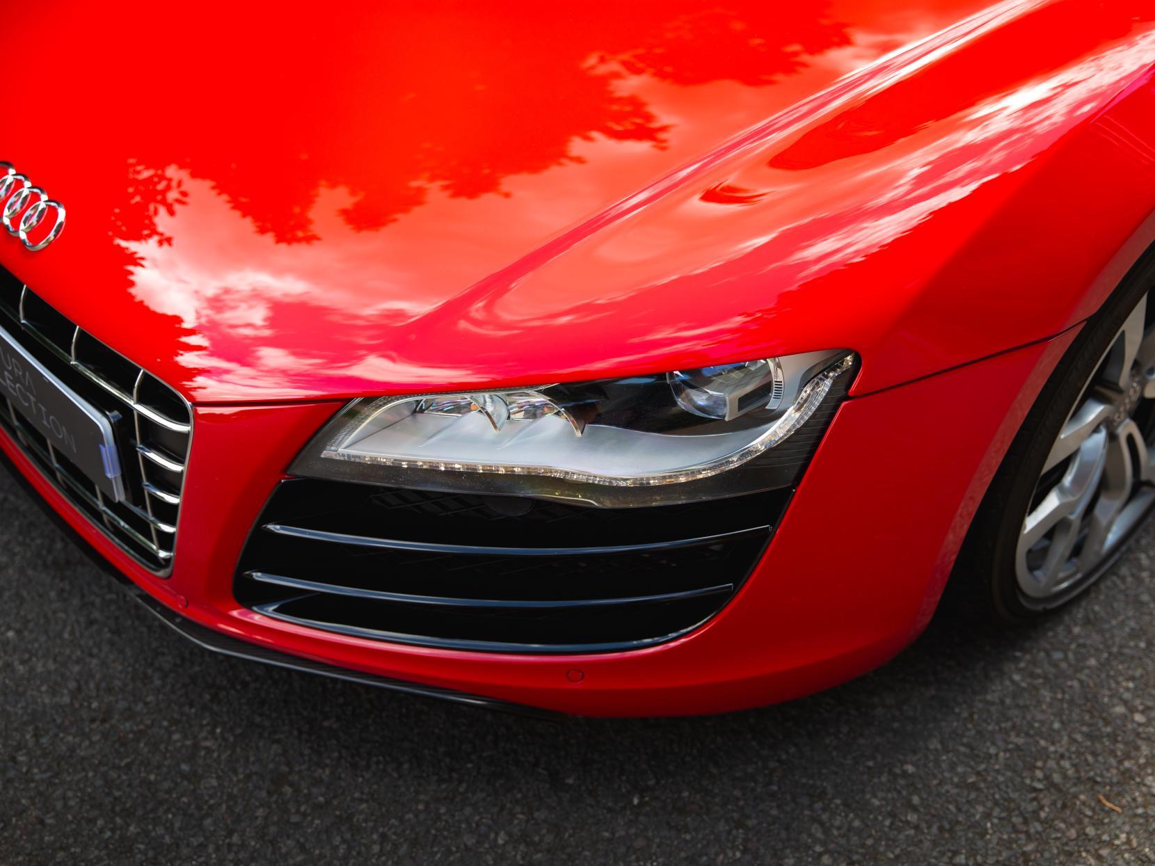 Audi R8 5.2 FSI V10 Spyder 2dr Petrol R Tronic quattro Euro 4 (525 ps)