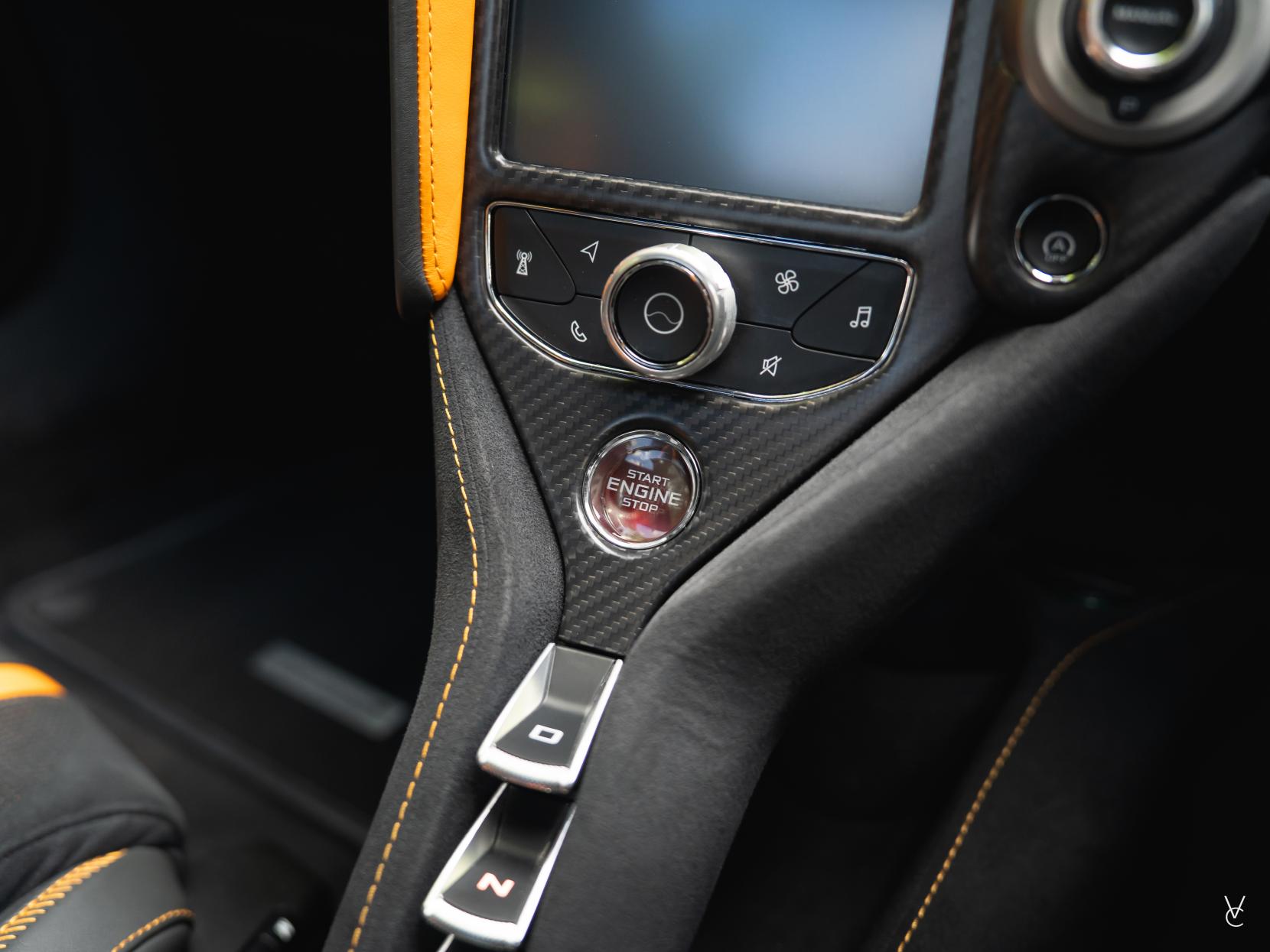 McLaren 720S 4.0T V8 Coupe 2dr Petrol SSG Euro 6 (s/s) (720 ps)