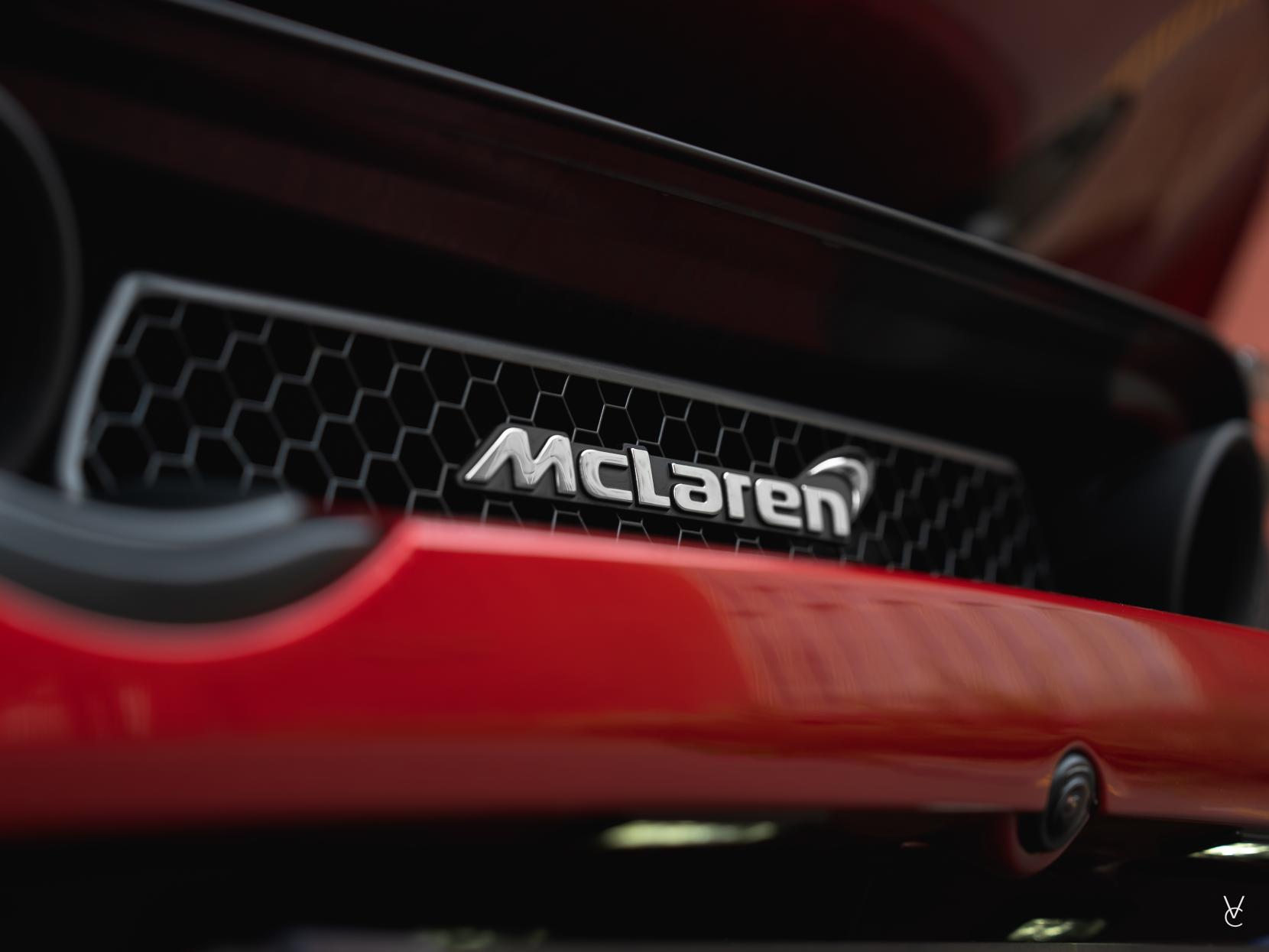 McLaren 720S 4.0T V8 Coupe 2dr Petrol SSG Euro 6 (s/s) (720 ps)