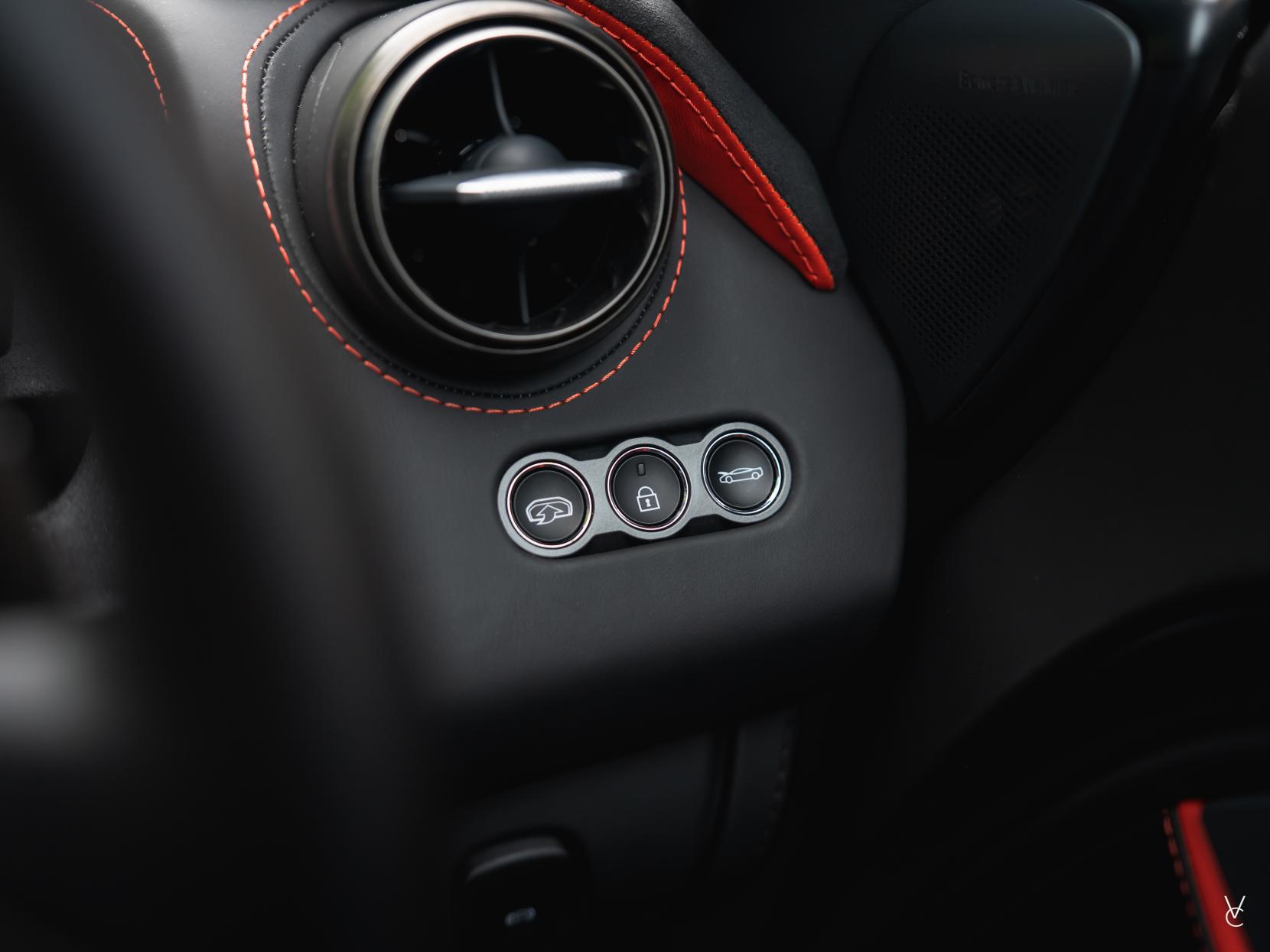 McLaren 720S 4.0T V8 Coupe 2dr Petrol SSG Euro 6 (s/s) (720 ps)