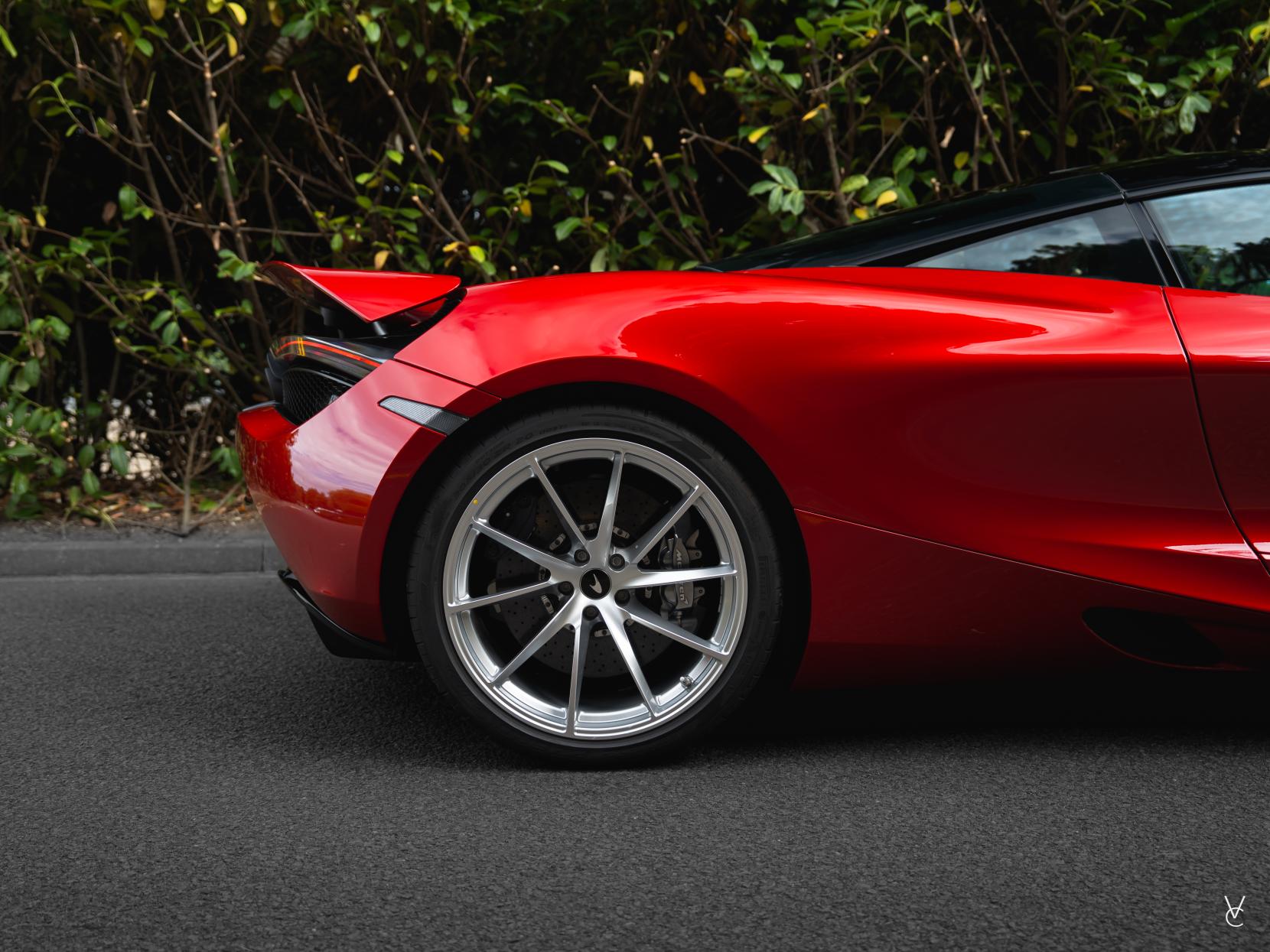 McLaren 720S 4.0T V8 Coupe 2dr Petrol SSG Euro 6 (s/s) (720 ps)
